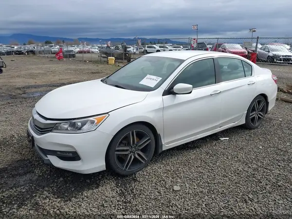 1HGCR2F53HA269313 2017 HONDA ACCORD - Image 2