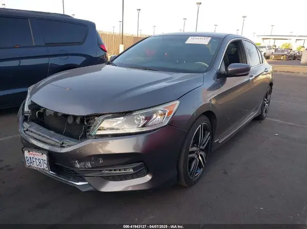 1HGCR2F53HA274804 2017 HONDA ACCORD - Image 2