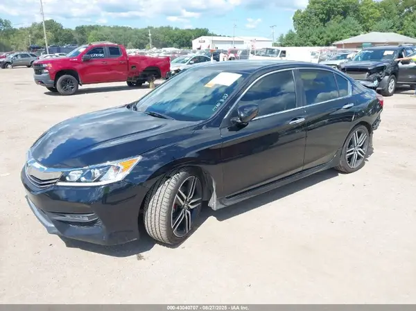 1HGCR2F53HA275984 2017 HONDA ACCORD - Image 2