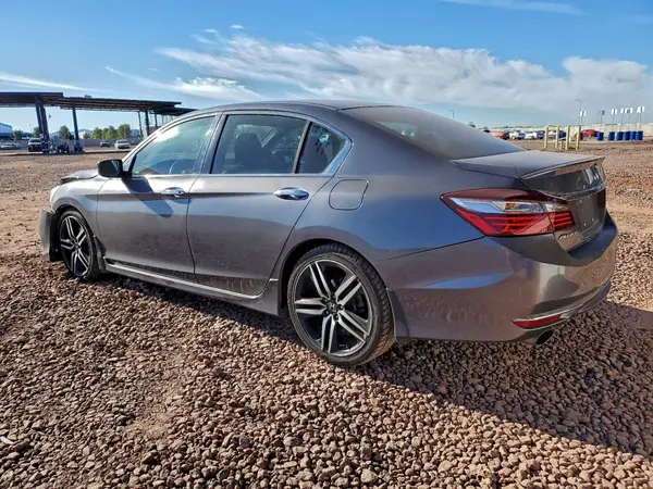 1HGCR2F53HA282305 2017 HONDA ACCORD - Image 2
