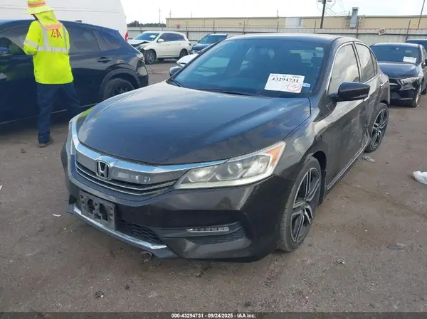 1HGCR2F54GA037821 2016 HONDA ACCORD - Image 2