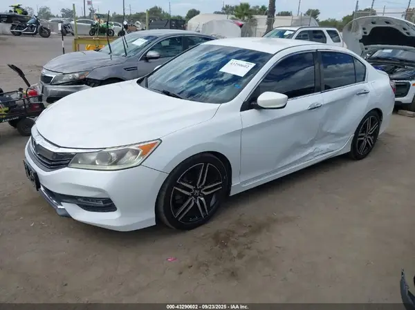 1HGCR2F54GA104403 2016 HONDA ACCORD - Image 2