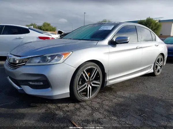 1HGCR2F54GA132332 2016 HONDA ACCORD - Image 2