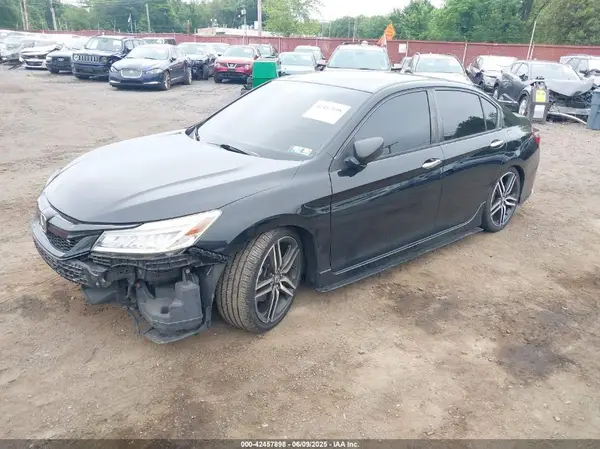 1HGCR2F54HA007459 2017 HONDA ACCORD - Image 2