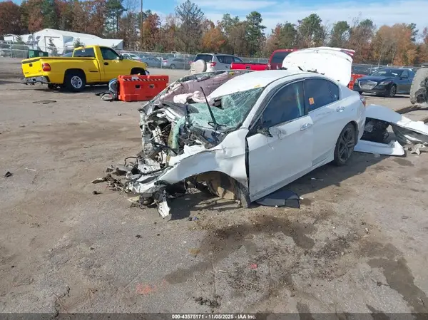 1HGCR2F54HA007803 2017 HONDA ACCORD - Image 2
