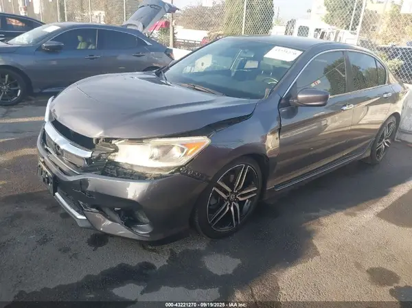 1HGCR2F54HA010801 2017 HONDA ACCORD - Image 2