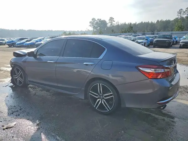 1HGCR2F54HA016811 2017 HONDA ACCORD - Image 2