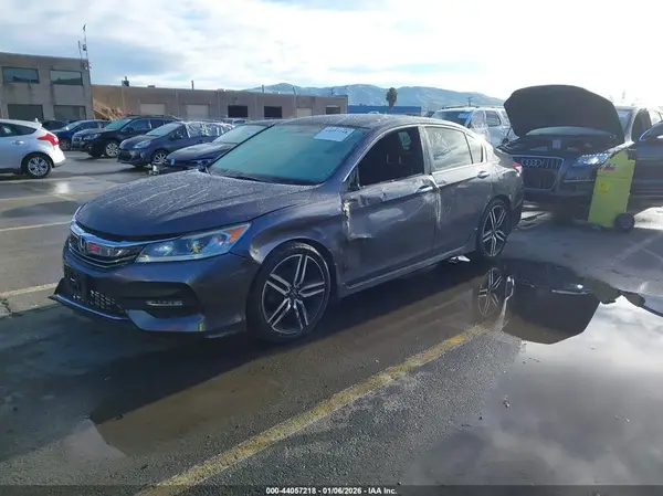 1HGCR2F54HA016839 2017 HONDA ACCORD - Image 2