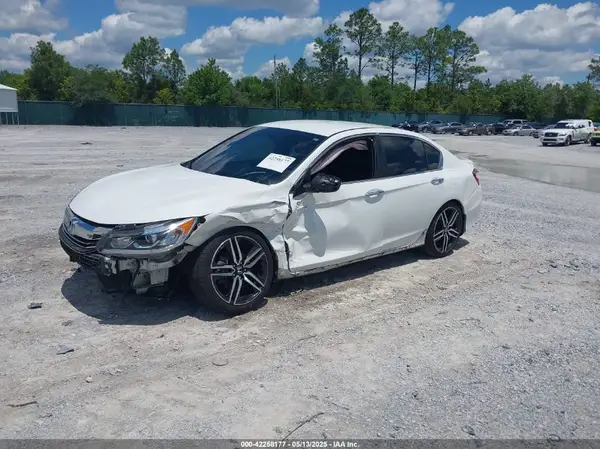 1HGCR2F54HA026805 2017 HONDA ACCORD - Image 2