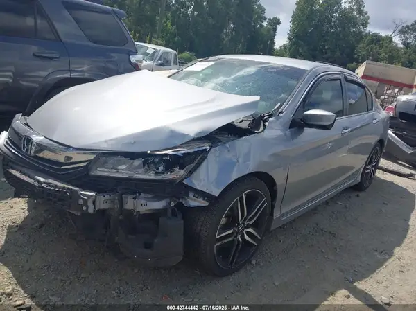 1HGCR2F54HA036380 2017 HONDA ACCORD - Image 2