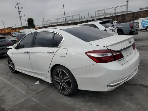 1HGCR2F54HA036573 2017 HONDA ACCORD - Image 2