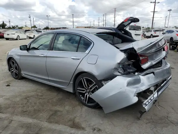 1HGCR2F54HA037495 2017 HONDA ACCORD - Image 2