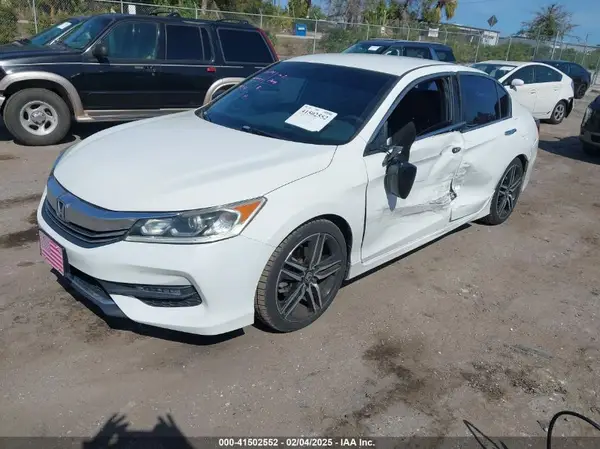 1HGCR2F54HA037786 2017 HONDA ACCORD - Image 2
