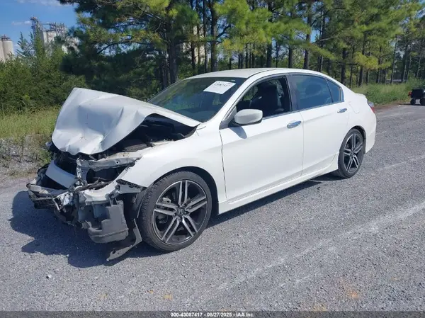 1HGCR2F54HA039831 2017 HONDA ACCORD - Image 2