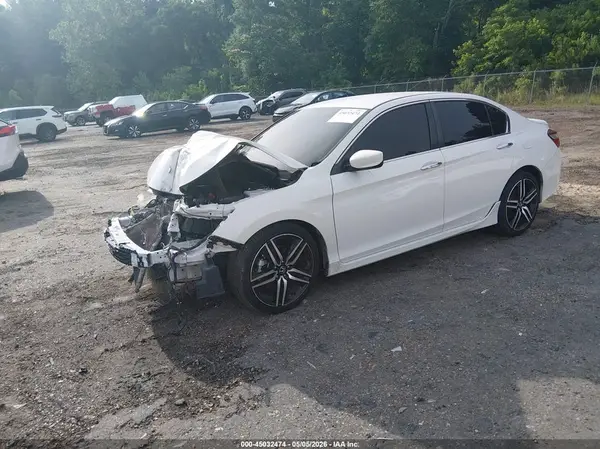 1HGCR2F54HA051896 2017 HONDA ACCORD - Image 2