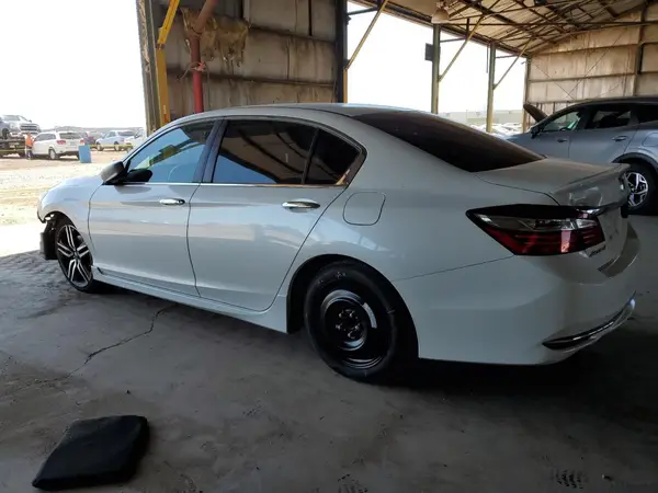 1HGCR2F54HA053485 2017 HONDA ACCORD - Image 2