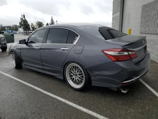1HGCR2F54HA054846 2017 HONDA ACCORD - Image 2