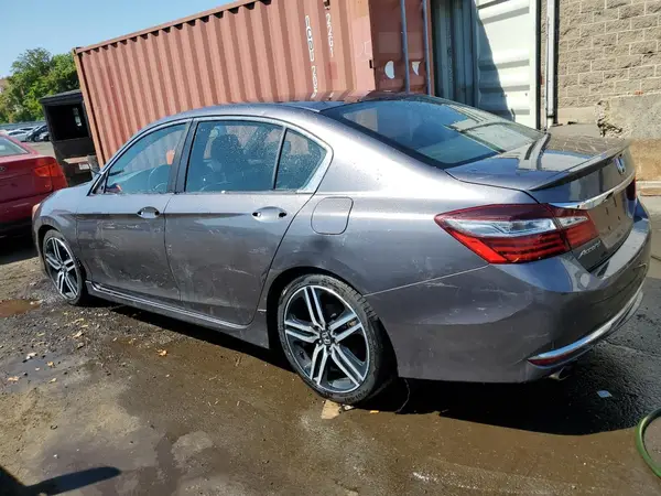 1HGCR2F54HA054863 2017 HONDA ACCORD - Image 2