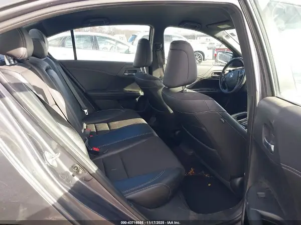 1HGCR2F54HA057357 2017 HONDA ACCORD - Image 8