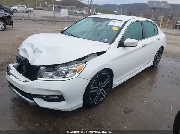 1HGCR2F54HA061490 2017 HONDA ACCORD - Image 2