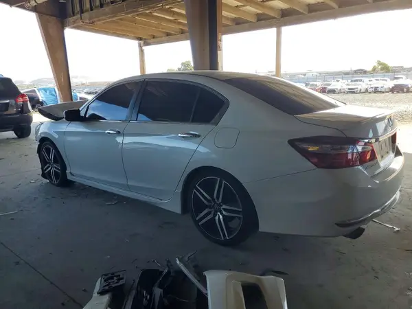 1HGCR2F54HA070285 2017 HONDA ACCORD - Image 2