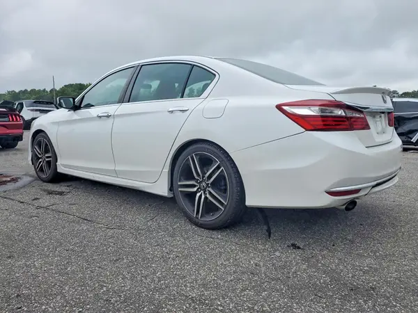 1HGCR2F54HA073526 2017 HONDA ACCORD - Image 2