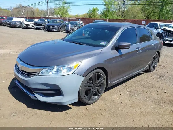 1HGCR2F54HA073607 2017 HONDA ACCORD - Image 2