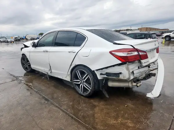 1HGCR2F54HA077656 2017 HONDA ACCORD - Image 2