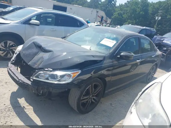 1HGCR2F54HA085689 2017 HONDA ACCORD - Image 2