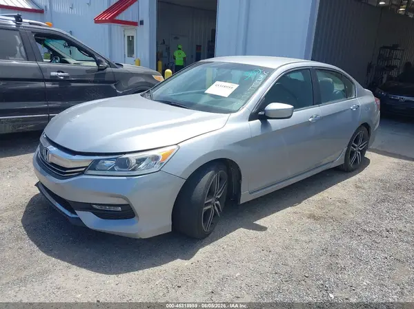 1HGCR2F54HA096174 2017 HONDA ACCORD - Image 2