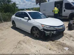 1HGCR2F54HA118514 2017 HONDA ACCORD