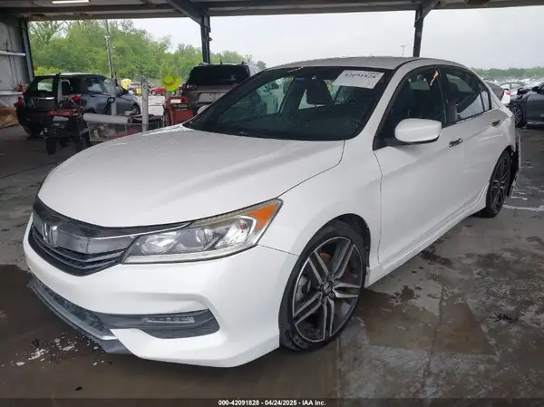 1HGCR2F54HA136317 2017 HONDA ACCORD - Image 2