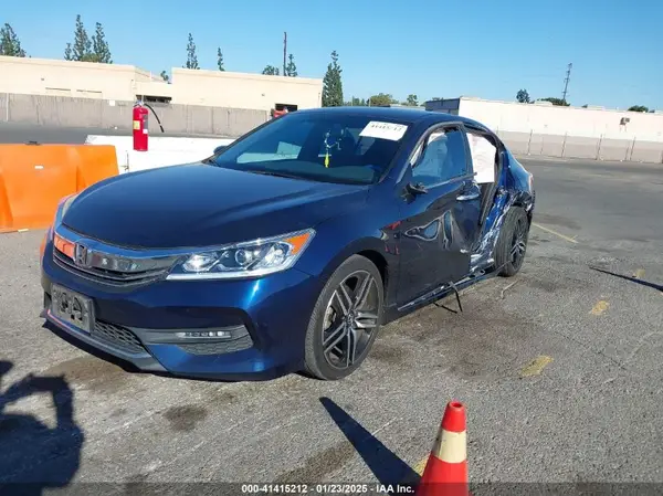 1HGCR2F54HA154980 2017 HONDA ACCORD - Image 2
