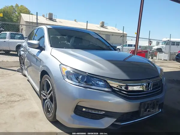 1HGCR2F54HA156521 2017 HONDA ACCORD - Image 1