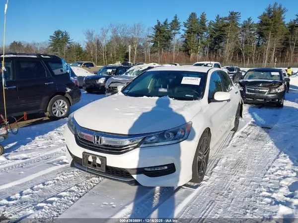 1HGCR2F54HA169995 2017 HONDA ACCORD - Image 2