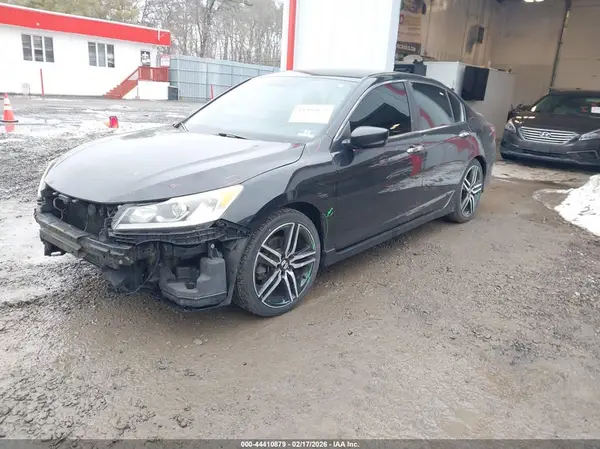 1HGCR2F54HA174372 2017 HONDA ACCORD - Image 2