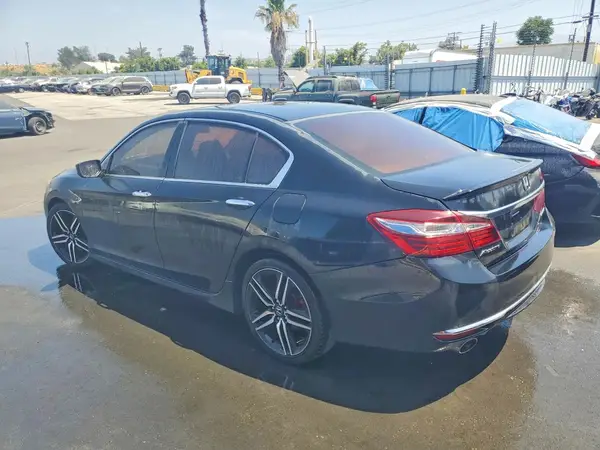 1HGCR2F54HA186814 2017 HONDA ACCORD - Image 2