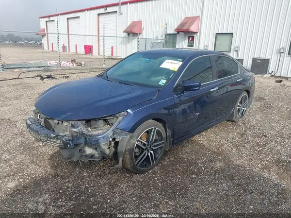 1HGCR2F54HA226552 2017 HONDA ACCORD - Image 2