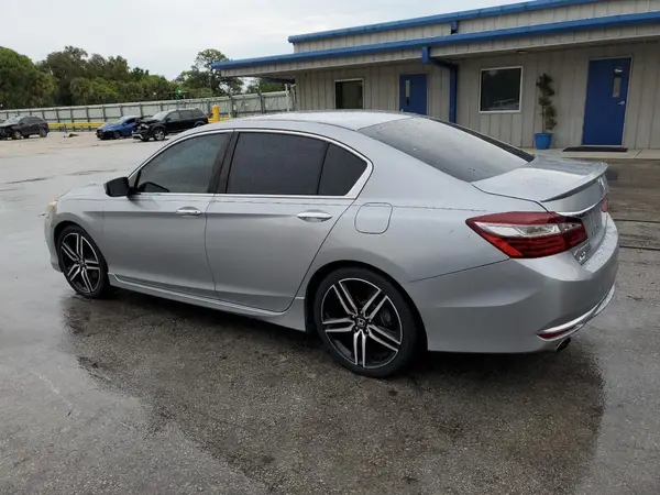 1HGCR2F54HA255713 2017 HONDA ACCORD - Image 2