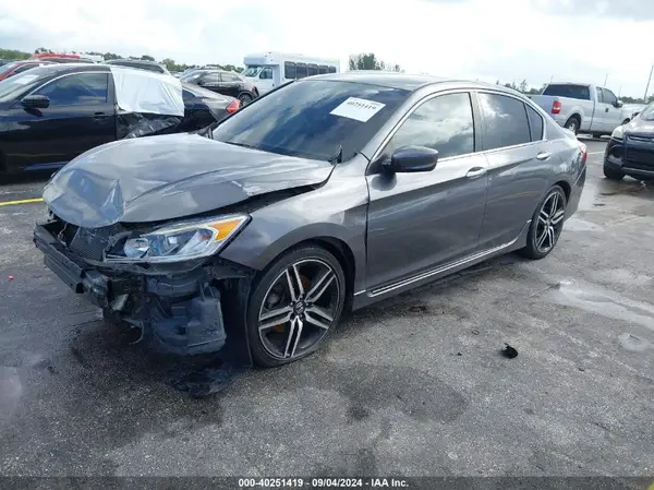 1HGCR2F54HA277081 2017 HONDA ACCORD - Image 2