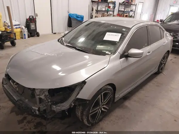 1HGCR2F54HA306207 2017 HONDA ACCORD - Image 2
