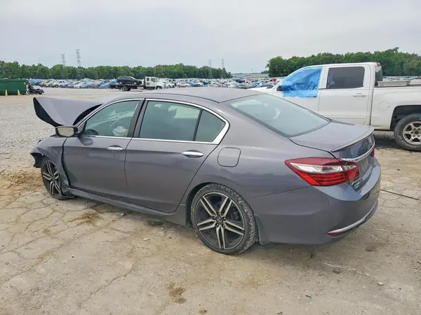 1HGCR2F55HA012895 2017 HONDA ACCORD - Image 2