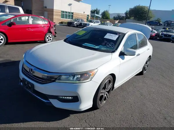 1HGCR2F55HA036467 2017 HONDA ACCORD - Image 2