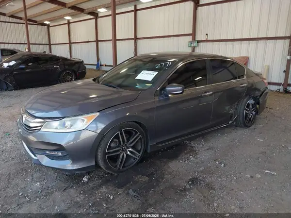 1HGCR2F55HA042771 2017 HONDA ACCORD - Image 2