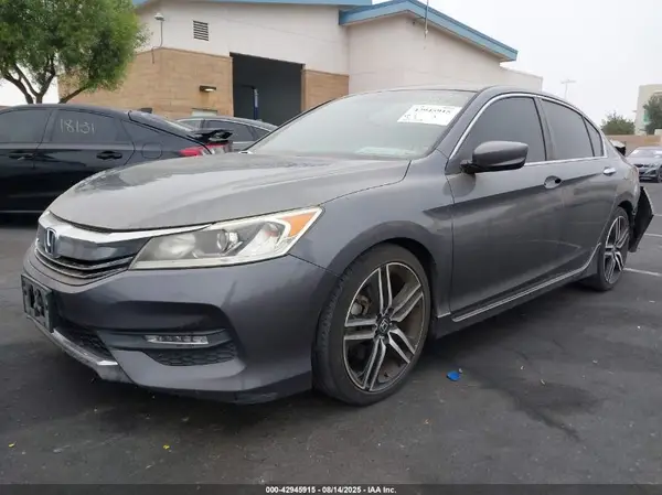 1HGCR2F55HA044066 2017 HONDA ACCORD - Image 2