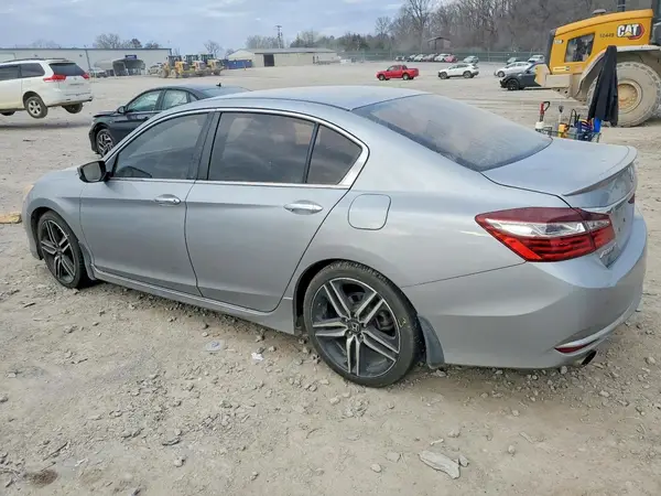 1HGCR2F55HA056475 2017 HONDA ACCORD - Image 2