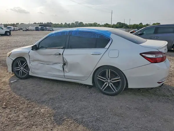 1HGCR2F55HA059246 2017 HONDA ACCORD - Image 2