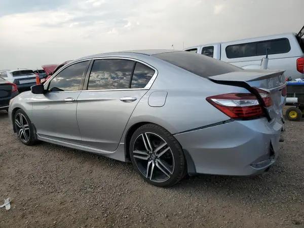 1HGCR2F55HA060980 2017 HONDA ACCORD - Image 2