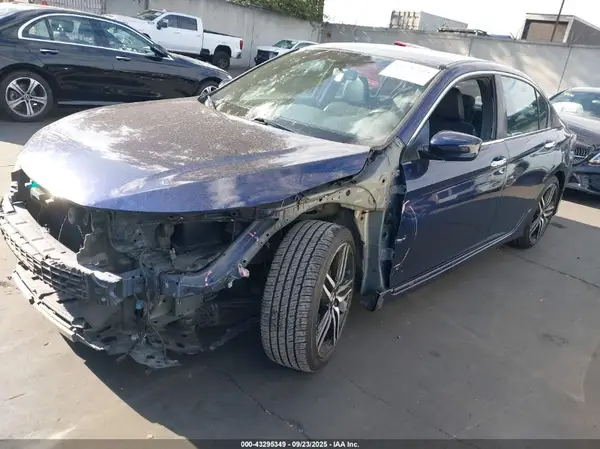 1HGCR2F55HA061000 2017 HONDA ACCORD - Image 2
