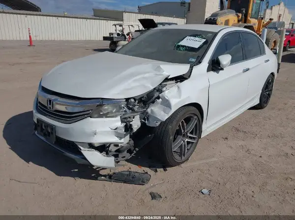 1HGCR2F55HA063698 2017 HONDA ACCORD - Image 2